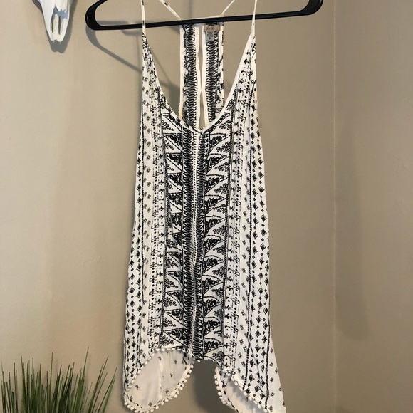 Urban outfitters open back boho tank - Picture 2 of 7